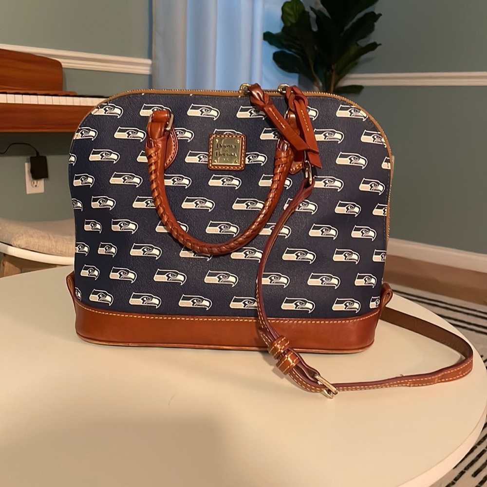 Dooney & Bourke Seahawks Leather Bag 💚💙